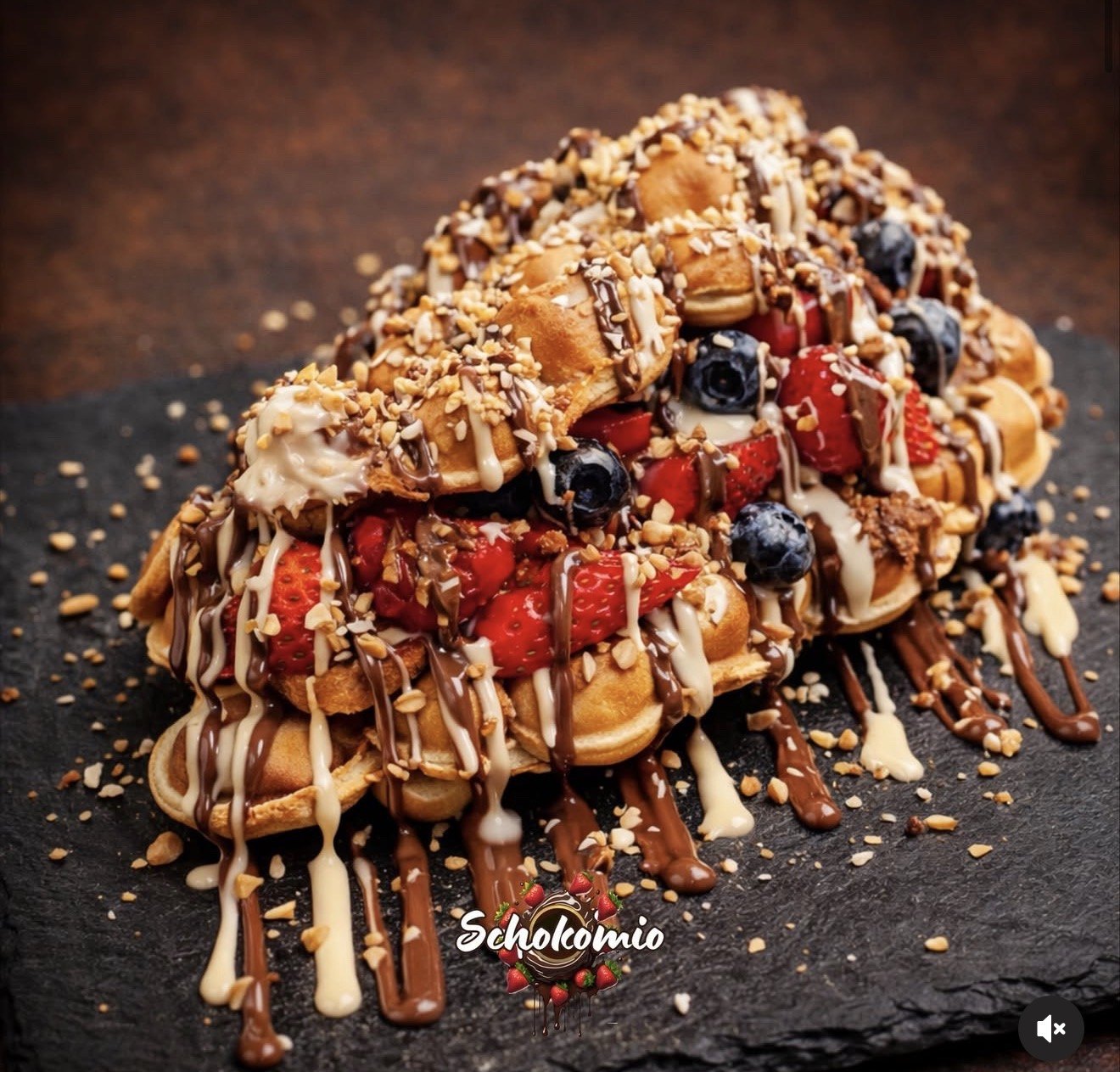 Schokomio Waffel mit Beeren